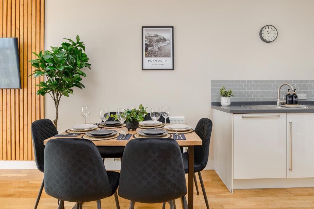 Premium Apartment - Allocated Parking - Great Location Plymouth Eksteriør billede