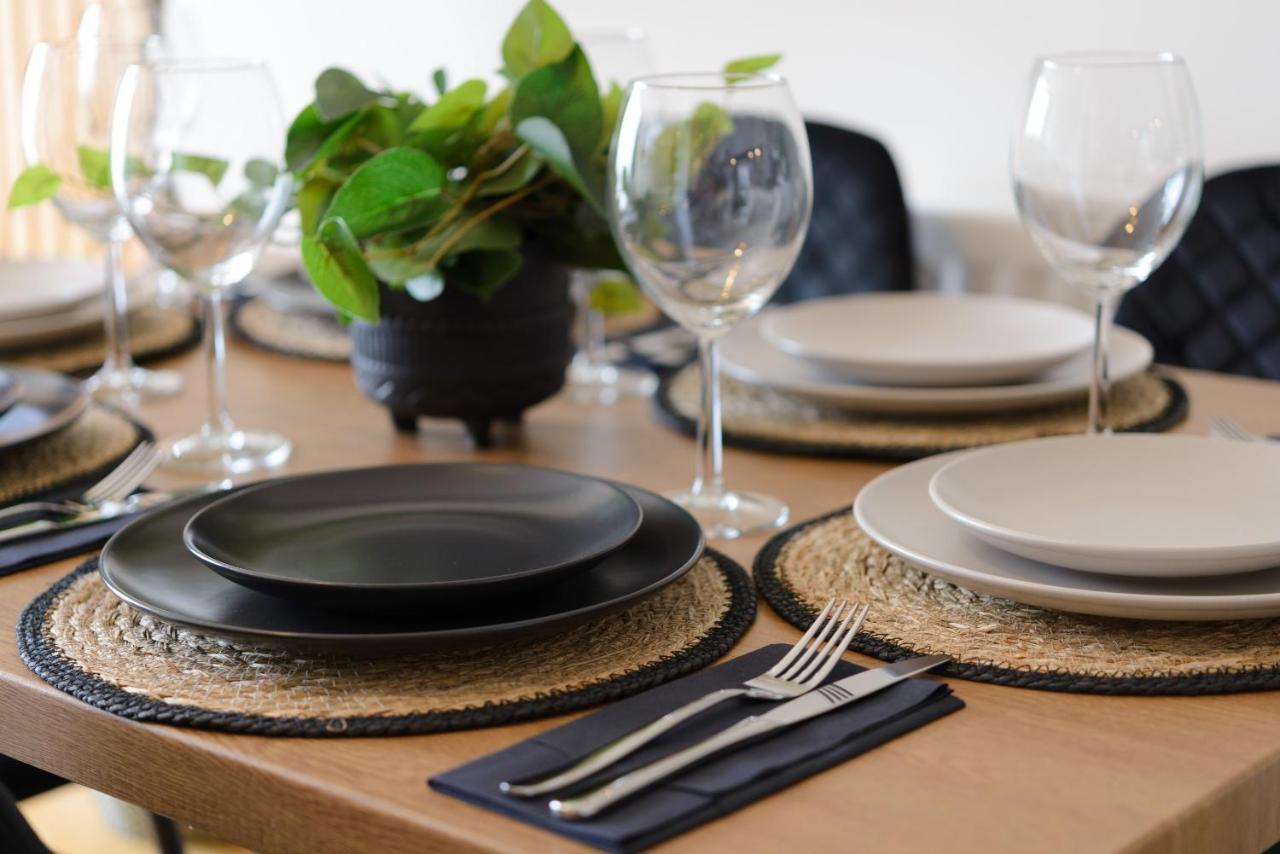 Premium Apartment - Allocated Parking - Great Location Plymouth Eksteriør billede