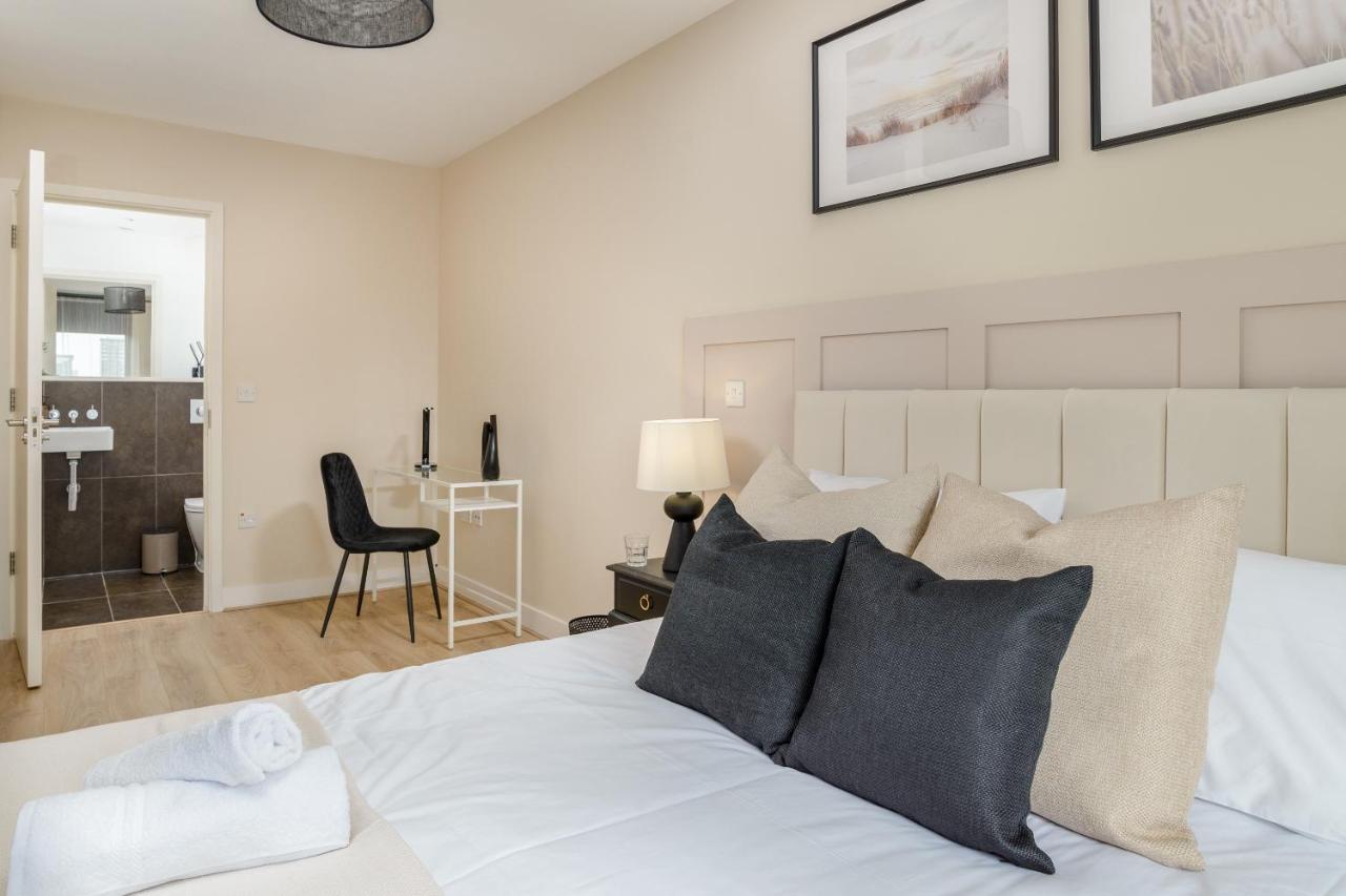Premium Apartment - Allocated Parking - Great Location Plymouth Eksteriør billede