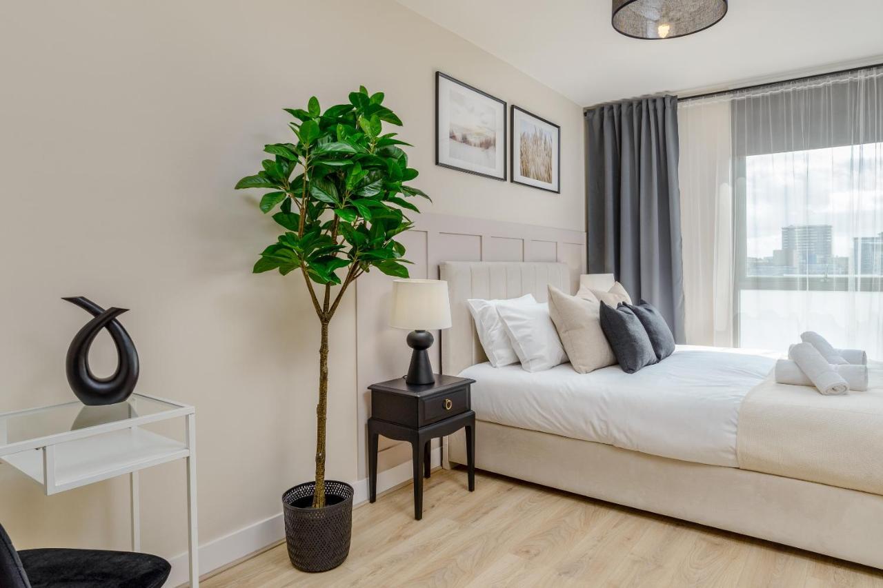 Premium Apartment - Allocated Parking - Great Location Plymouth Eksteriør billede